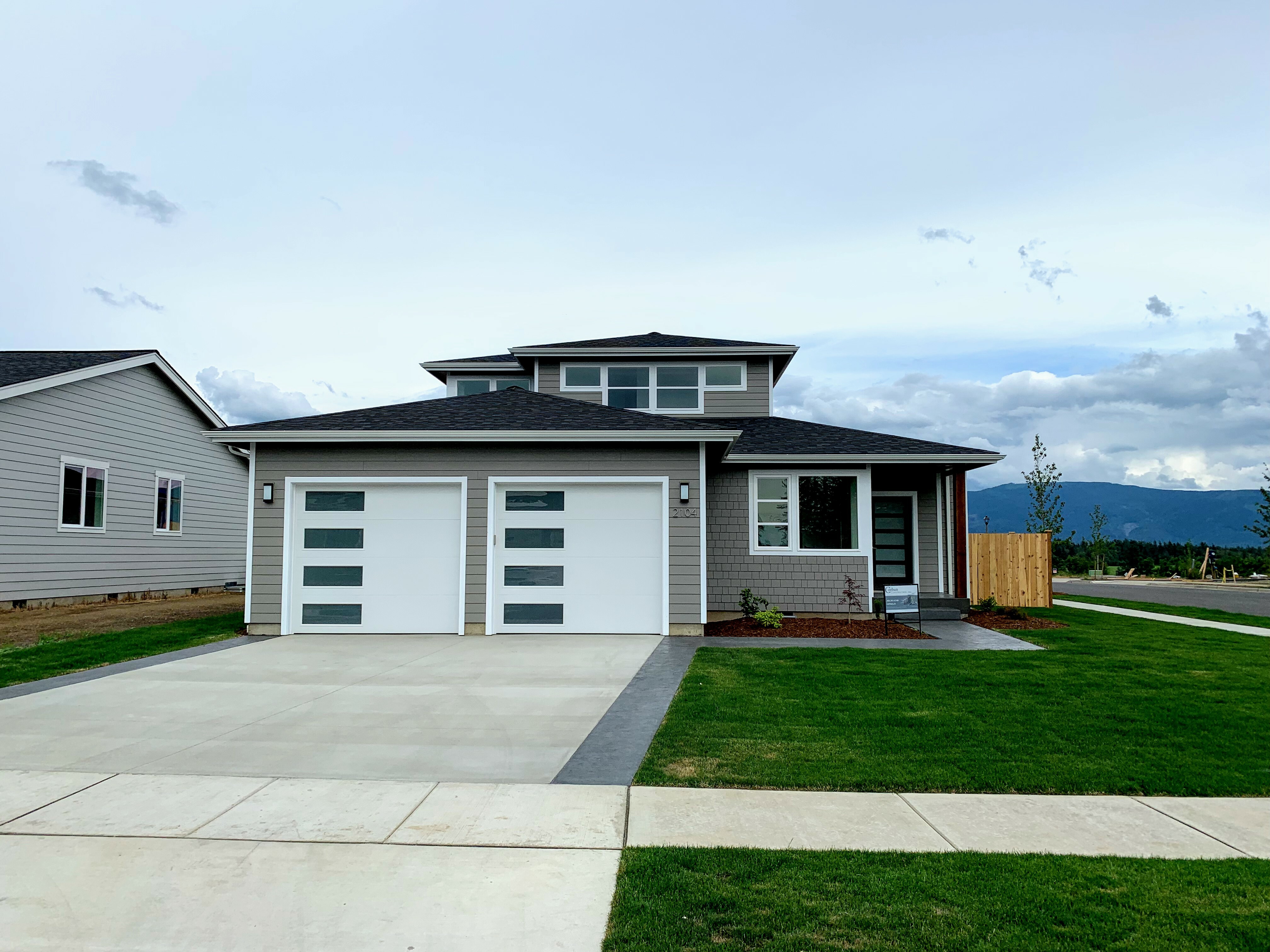 Contemporary 213 213