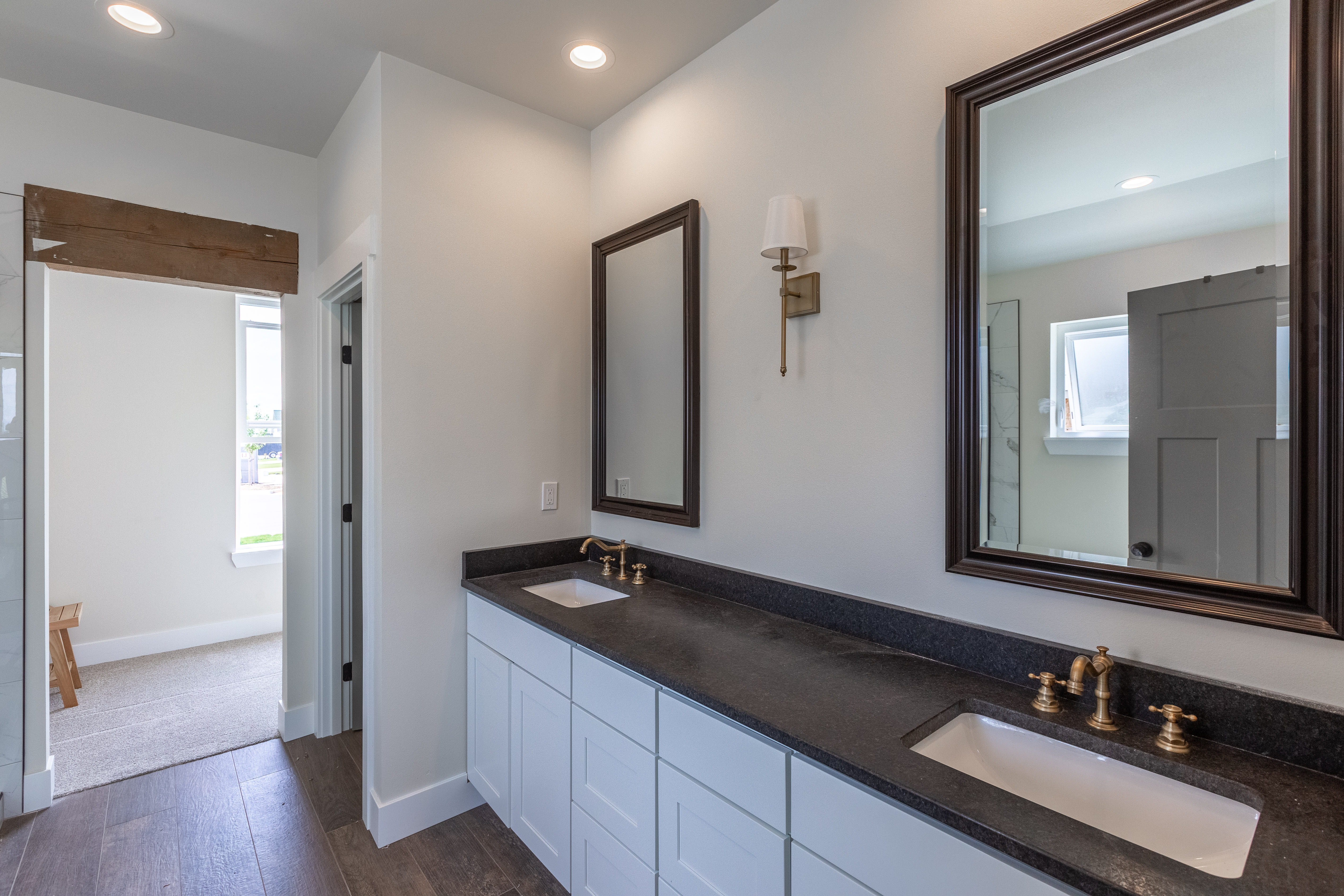 Contemporary Farmhouse 820