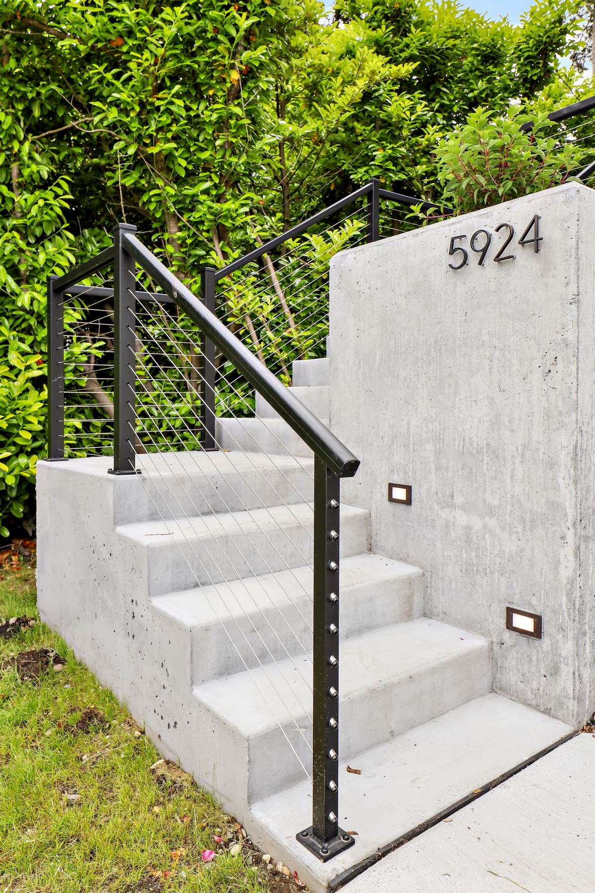 Contemporary 204