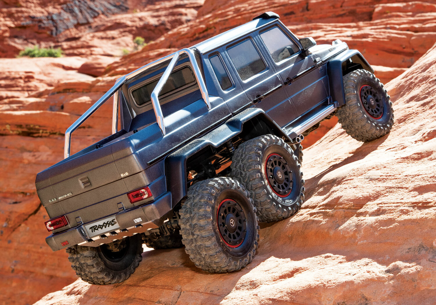Traxxas TRX-6 Matte Graphite Metallic Mercedes-Benz G 63 AMG 6x6 (XL-5HV, TQi, LED Lights) (Wireless Module/3S 5000mAh LiPo Battery/Live iD Charger/Phone Mount) - Special Edition Traxxas TRX-6 Matte Graphite Metallic Mercedes-Benz G 63 AMG 6x6 (XL-5HV, TQi, LED Lights) (Wireless Module/3S 5000mAh LiPo Battery/Live iD Charger/Phone Mount) - Special Edition