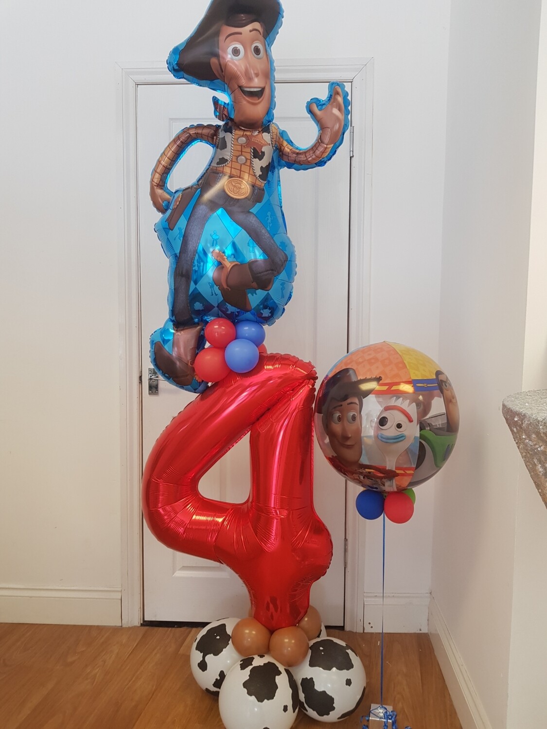 giant woody balloon