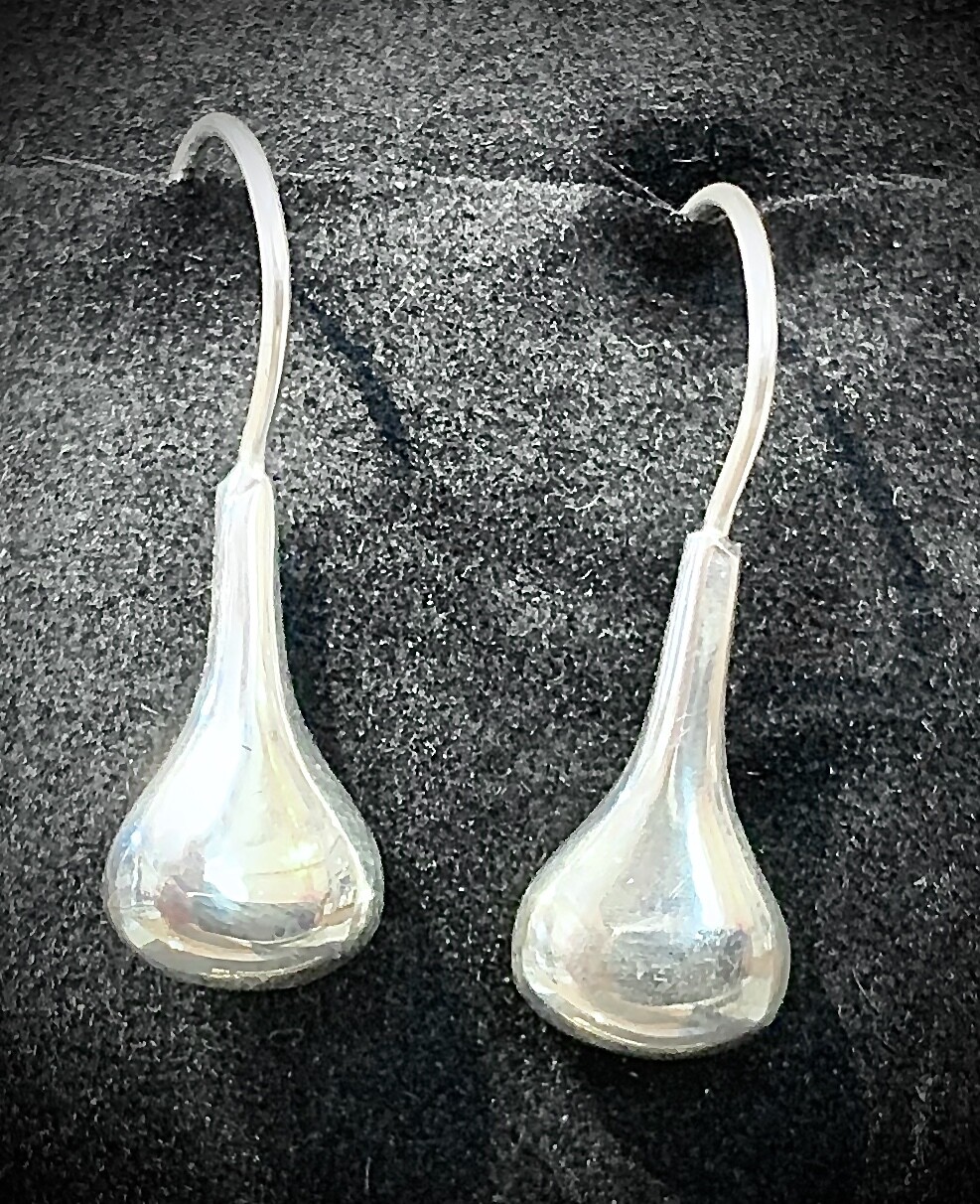 TEARDROP OF FAITH SILVER EARRINGS TEARDROP OF FAITH SILVER EARRINGS