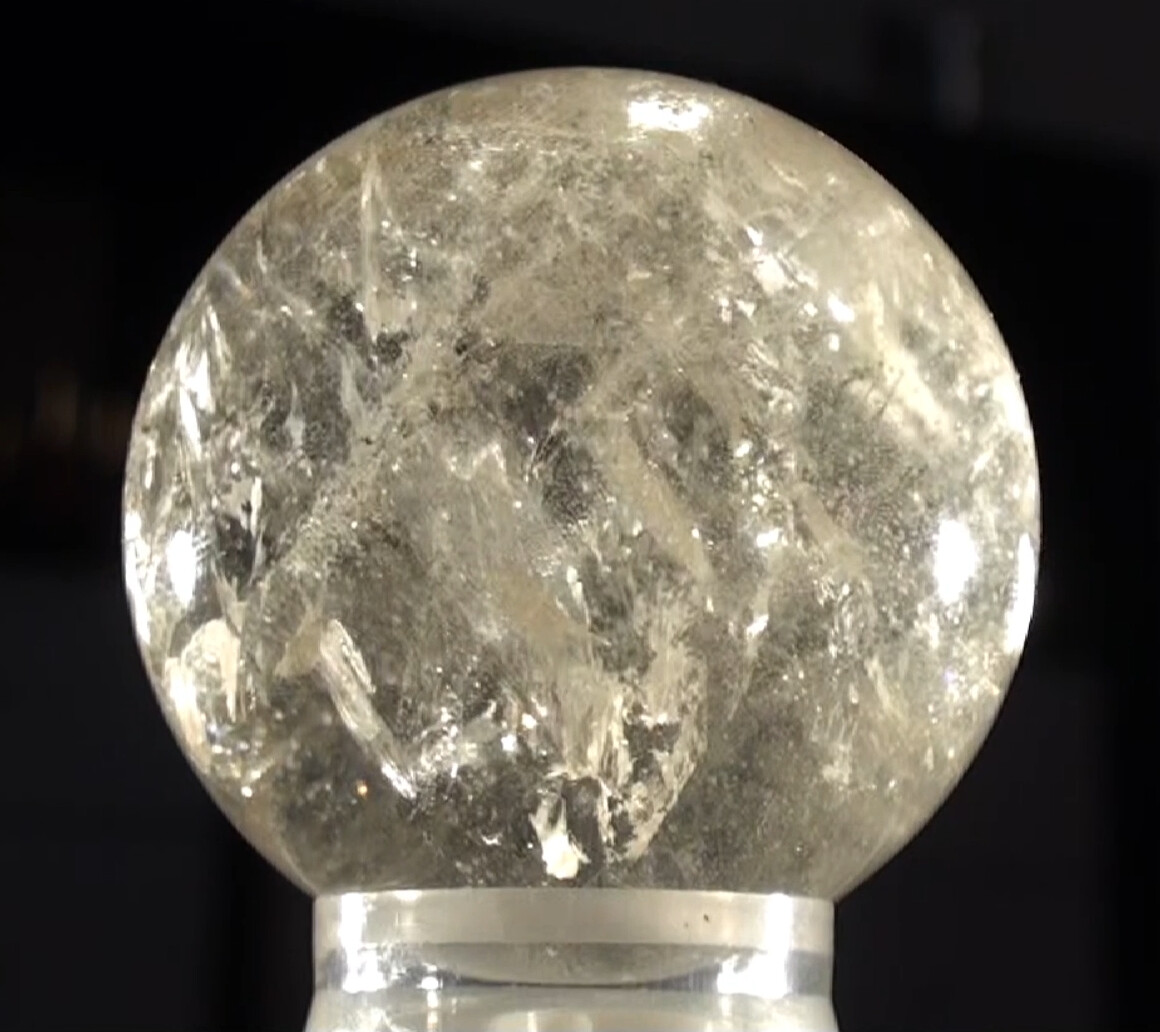 Boule de Cristal de Roche Boule de Cristal de Roche