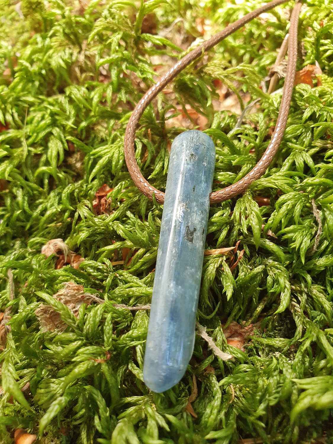 Cyanite percée Cyanite percée