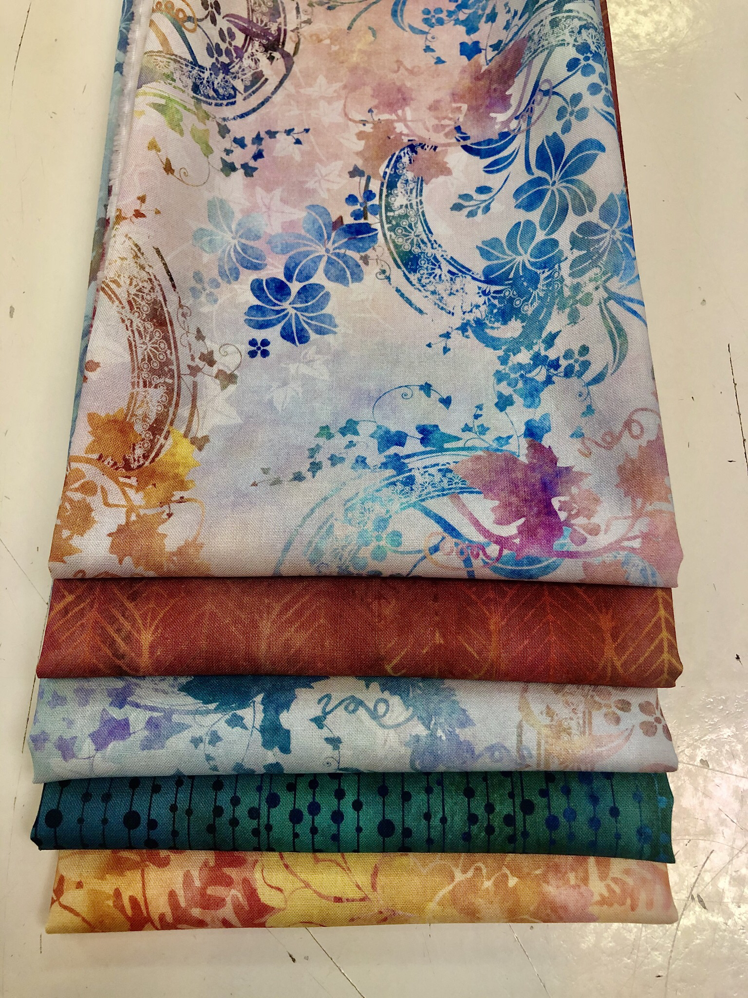 Garden Of Dreams - Peach/Blue - Fat Quarter Bundle 55472