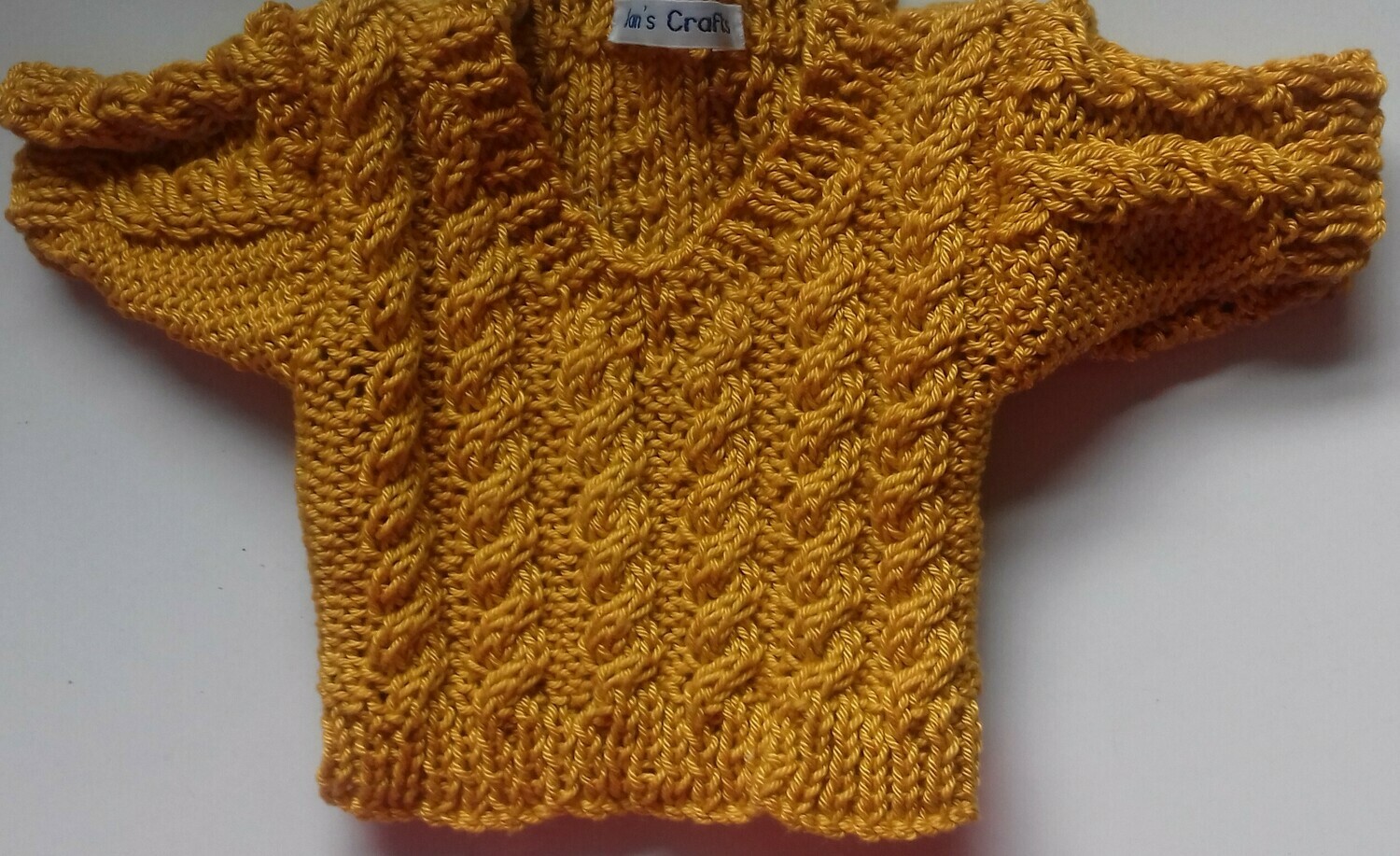 Jumper, gold cable v neck - bear 36cm/ 14 inches high Jumper, gold cable v neck - bear 36cm/ 14 inches high