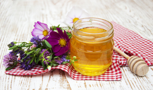 Clover Honey عسل نوارة البرسيم Clover Honey عسل نوارة البرسيم
