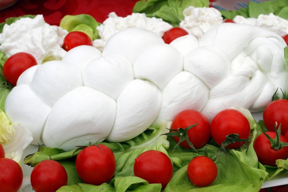 Braided Mozzarella (500g) موزاريلا مضفرة Braided Mozzarella (500g) موزاريلا مضفرة