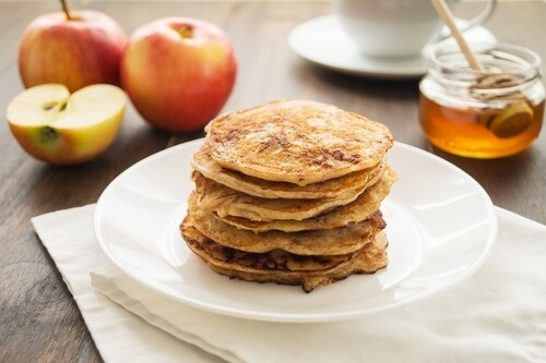 Wholewheat pancake mix خليط البانكيك بالدقيق الاسمر Wholewheat pancake mix خليط البانكيك بالدقيق الاسمر