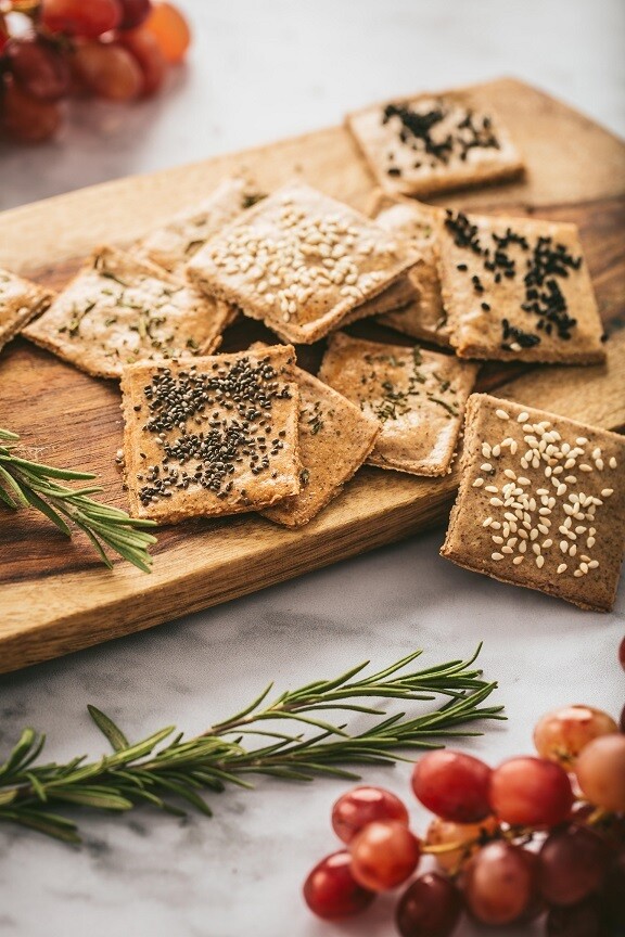 Gluten free mixed crackers (250g) كراكرز مشكل خالي من الجلوتين Gluten free mixed crackers (250g) كراكرز مشكل خالي من الجلوتين