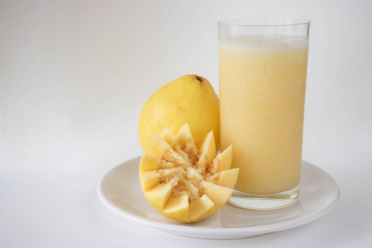Cold-Pressed Guava Juice (1L) عصير جوافة مضغوط عالبارد Cold-Pressed Guava Juice (1L) عصير جوافة مضغوط عالبارد