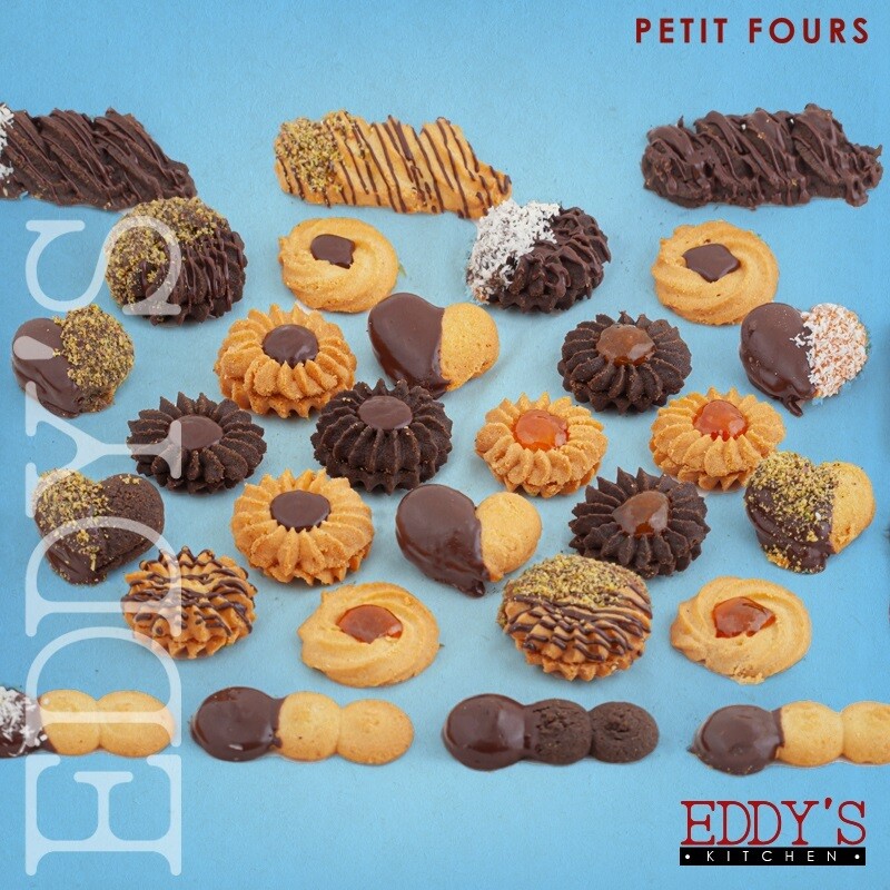 Petit Fours (1kg) بيتي فور Petit Fours (1kg) بيتي فور
