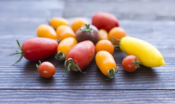 Mixed Heirloom Tomatoes (335g) طماطم مشكل Mixed Heirloom Tomatoes (335g) طماطم مشكل