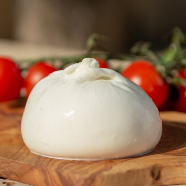 Mozzarella buffalo (200 g) موزريلا بوفلا Mozzarella buffalo (200 g) موزريلا بوفلا