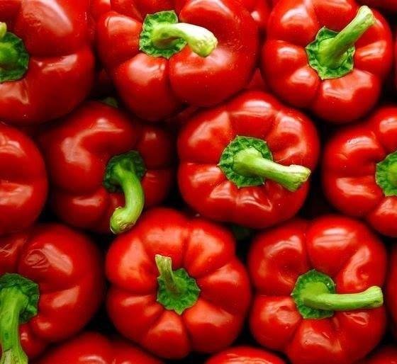 Red bell peppers (1 kg) فلفل رومي احمر Red bell peppers (1 kg) فلفل رومي احمر