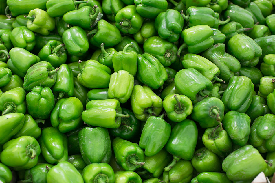 Bell pepper - balady (1 kg) فلفل بلدي Bell pepper - balady (1 kg) فلفل بلدي