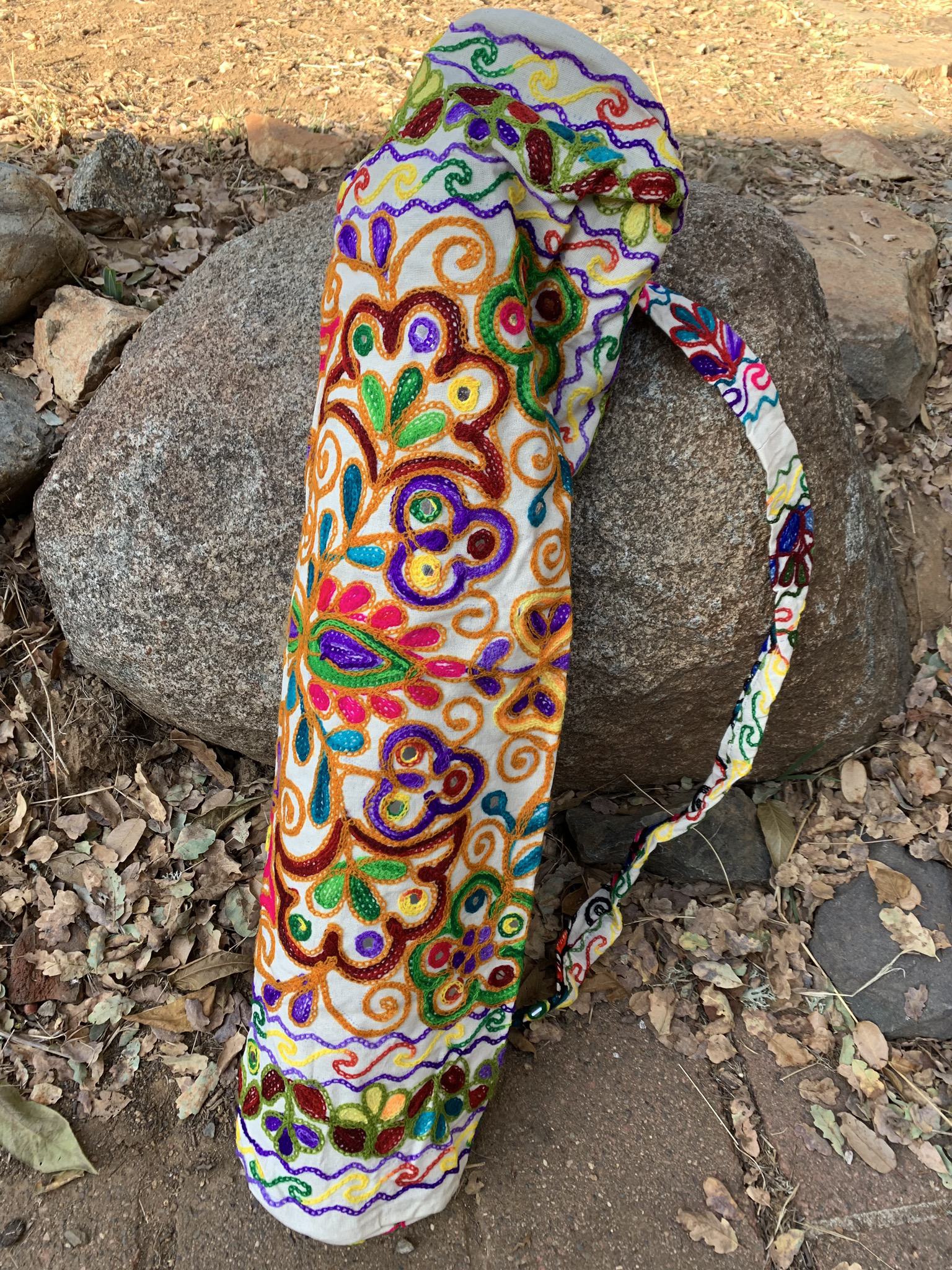 White Embroidered Yoga Mat Bag 00035