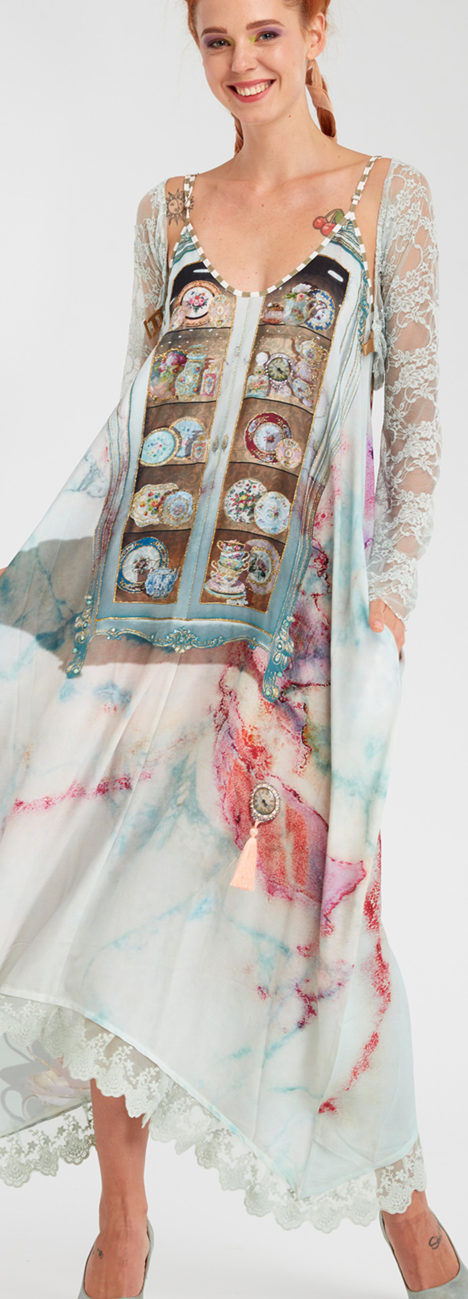 IPNG: Inna Me Rose Reflection Illusion V-Cut Maxi Dress