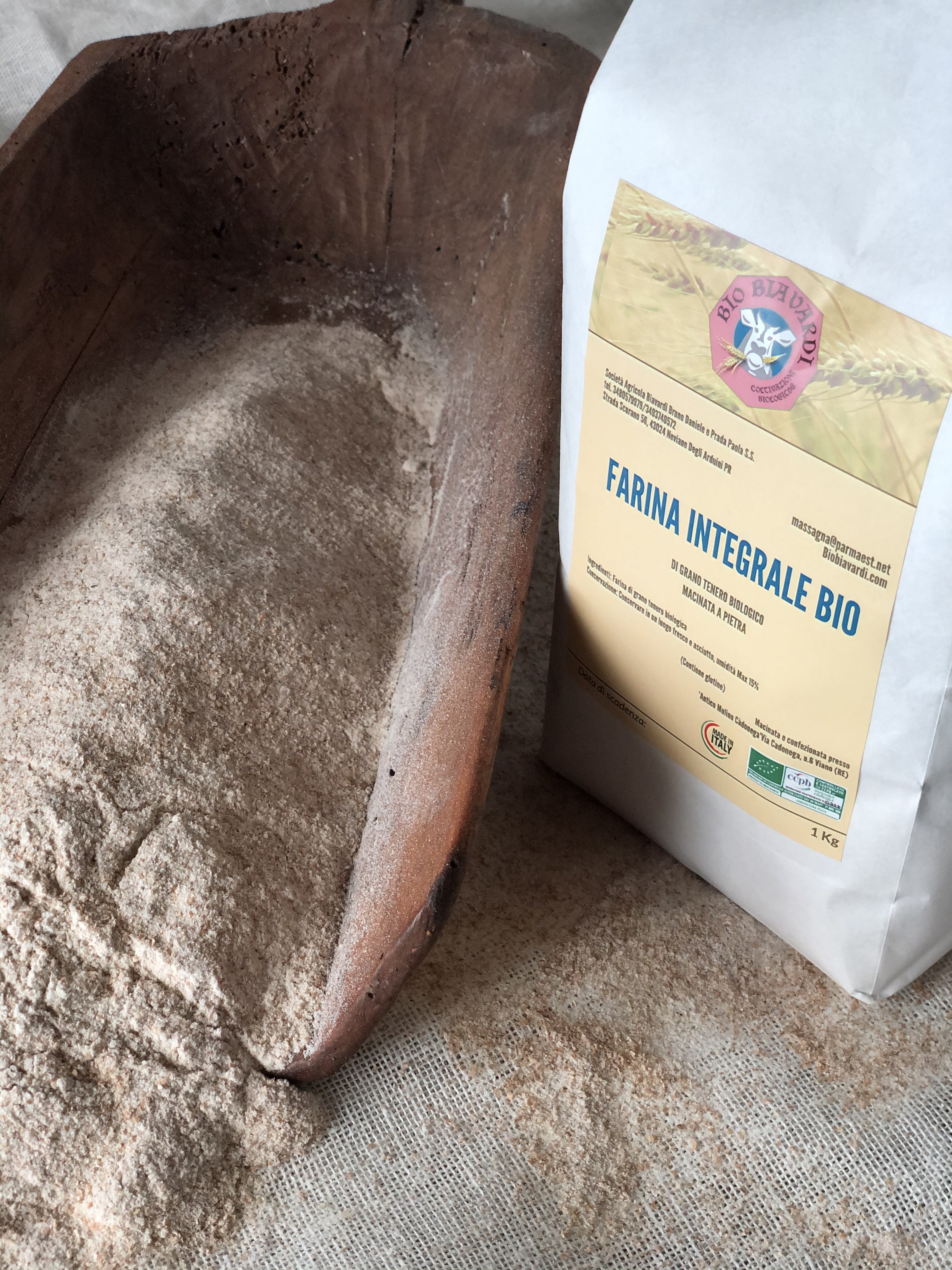 Farina integrale BIO di grano tenero 0002
