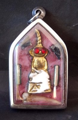 Paya Ngang Dta Daeng Ud See Pheung Maha Sanaeh Fang Chin Aaathan (mortal remains) Prai Luead (Prai blood) 'Ong Kroo' - most powerful Prai Spirit amulet - Pra Ajarn Dtecharangsri Paya Ngang Dta Daeng Ud See Pheung Maha Sanaeh Fang Chin Aaathan (mortal remains) Prai Luead (Prai blood) 'Ong Kroo' - most powerful Prai Spirit amulet - Pra Ajarn Dtecharangsri