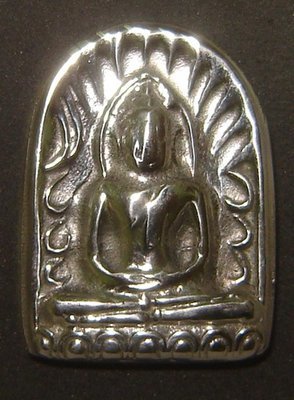 Pra Sum Gor (Benjapakee amulet) - Nuea Lek Lai Nam Neung See Ngern Yuan (Buddha in Meditation made from pure Lek Lai) - Luang Por Hone (Huan) - Wat Putai Sawan Pra Sum Gor (Benjapakee amulet) - Nuea Lek Lai Nam Neung See Ngern Yuan (Buddha in Meditation made from pure Lek Lai) - Luang Por Hone (Huan) - Wat Putai Sawan