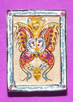 Taep Jamlaeng Pim Klang 'King Butterfly ' Sacred Powder hand painted with money spiders, Pra Upakut, 2 Silver Takrut, 6 empowered crystals - Kru Ba Krissana 2542 BE 'Jaroen Ngern Jaroen Tong' Taep Jamlaeng Pim Klang 'King Butterfly ' Sacred Powder hand painted with money spiders, Pra Upakut, 2 Silver Takrut, 6 empowered crystals - Kru Ba Krissana 2542 BE 'Jaroen Ngern Jaroen Tong'