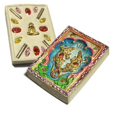 Paya Gumpir Pim Lek Ongk Kroo 2554 BE Crocodile Treasure Guardian Nuea Pong Kammathan 19 Gems 4 Takrut Pra Pid Ta Statuette Kroo Ba Krissana Paya Gumpir Pim Lek Ongk Kroo 2554 BE Crocodile Treasure Guardian Nuea Pong Kammathan 19 Gems 4 Takrut Pra Pid Ta Statuette Kroo Ba Krissana