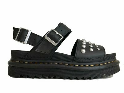 voss stud dr martens