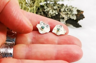 Green Agate, Stud Earrings, Silver Earrings, Tube Bezel, Sterling Jewelry, Organic Shaped, Reticulated Silver, with a bezel tube set 3 mm Dyed Green Agate faceted gemstone. Green Agate, Stud Earrings, Silver Earrings, Tube Bezel, Sterling Jewelry, Organic Shaped, Reticulated Silver, with a bezel tube set 3 mm Dyed Green Agate faceted gemstone.