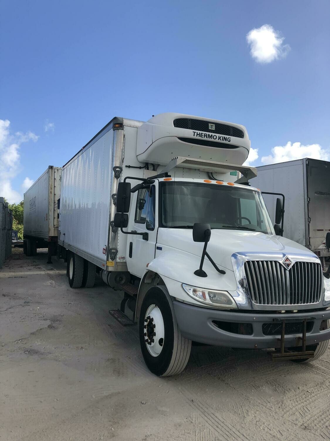 2013 International Reefer Box Truck 163975 miles