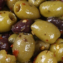 Hot & Spicy Olive Combo (1/2 pint) Hot & Spicy Olive Combo (1/2 pint)
