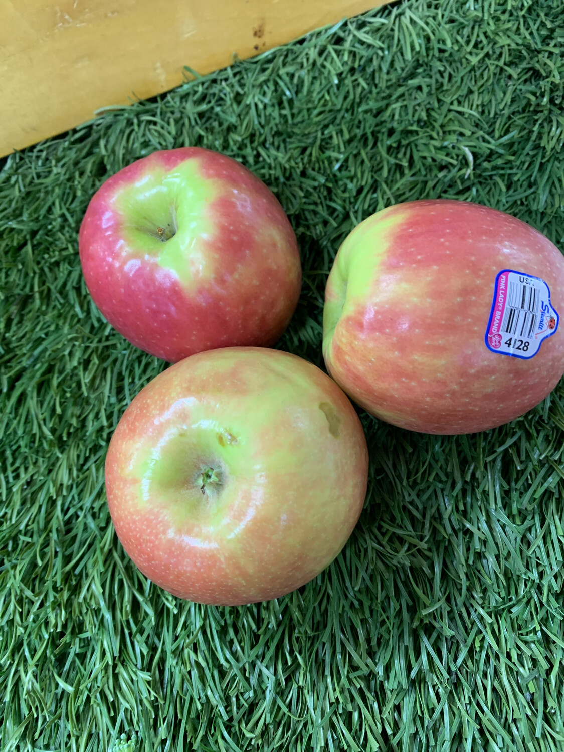 Apple-Pink Lady Apple-Pink Lady