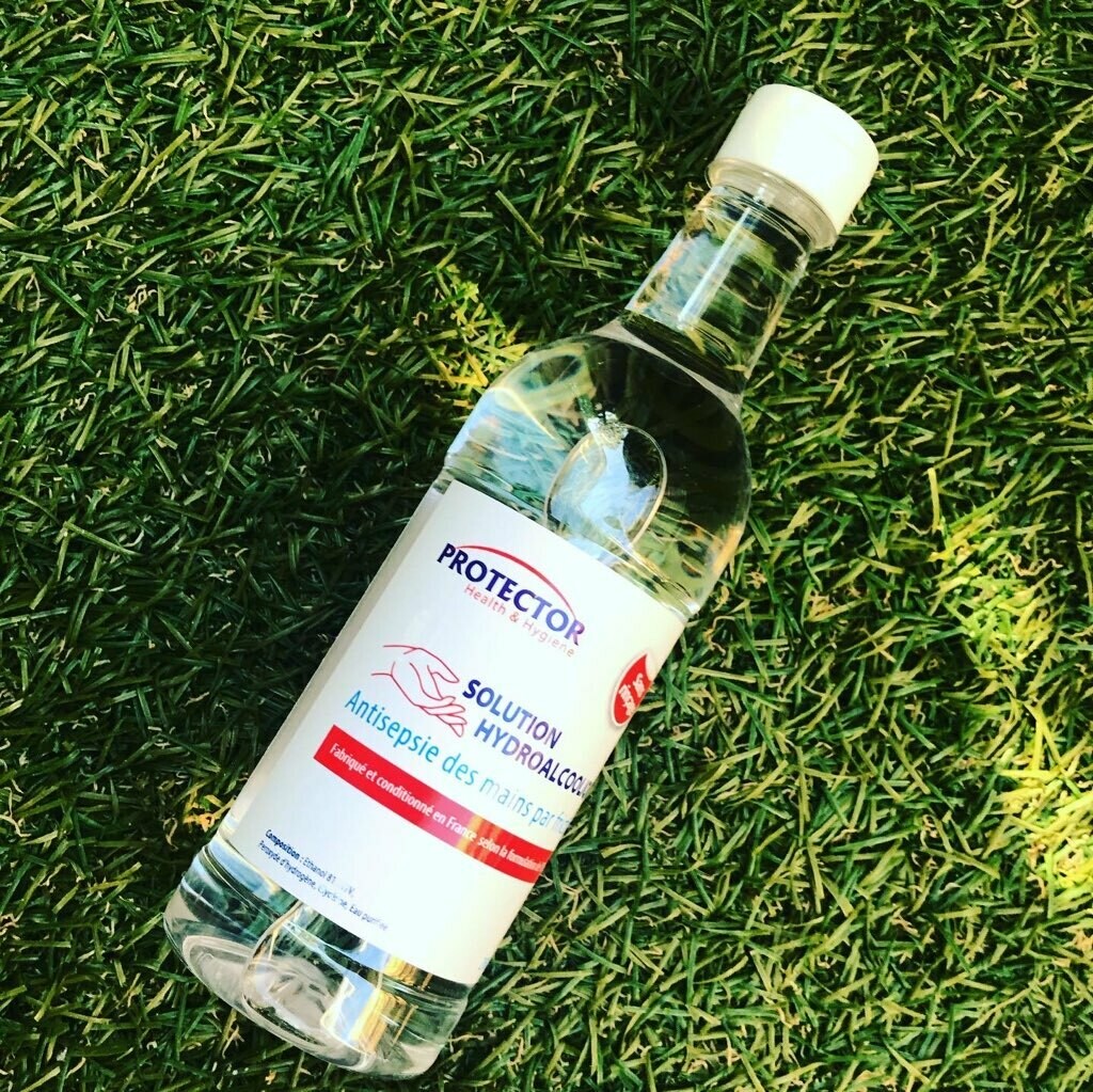Solution hydroalcoolique Solution hydroalcoolique
