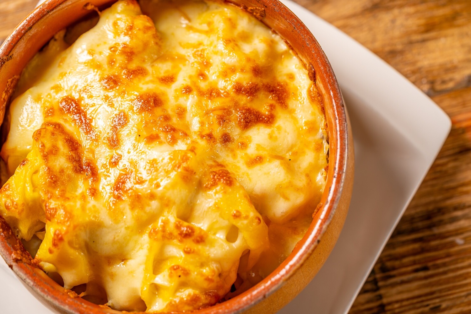Tortellini al forno în sos Quattro Formaggi Tortellini al forno în sos Quattro Formaggi