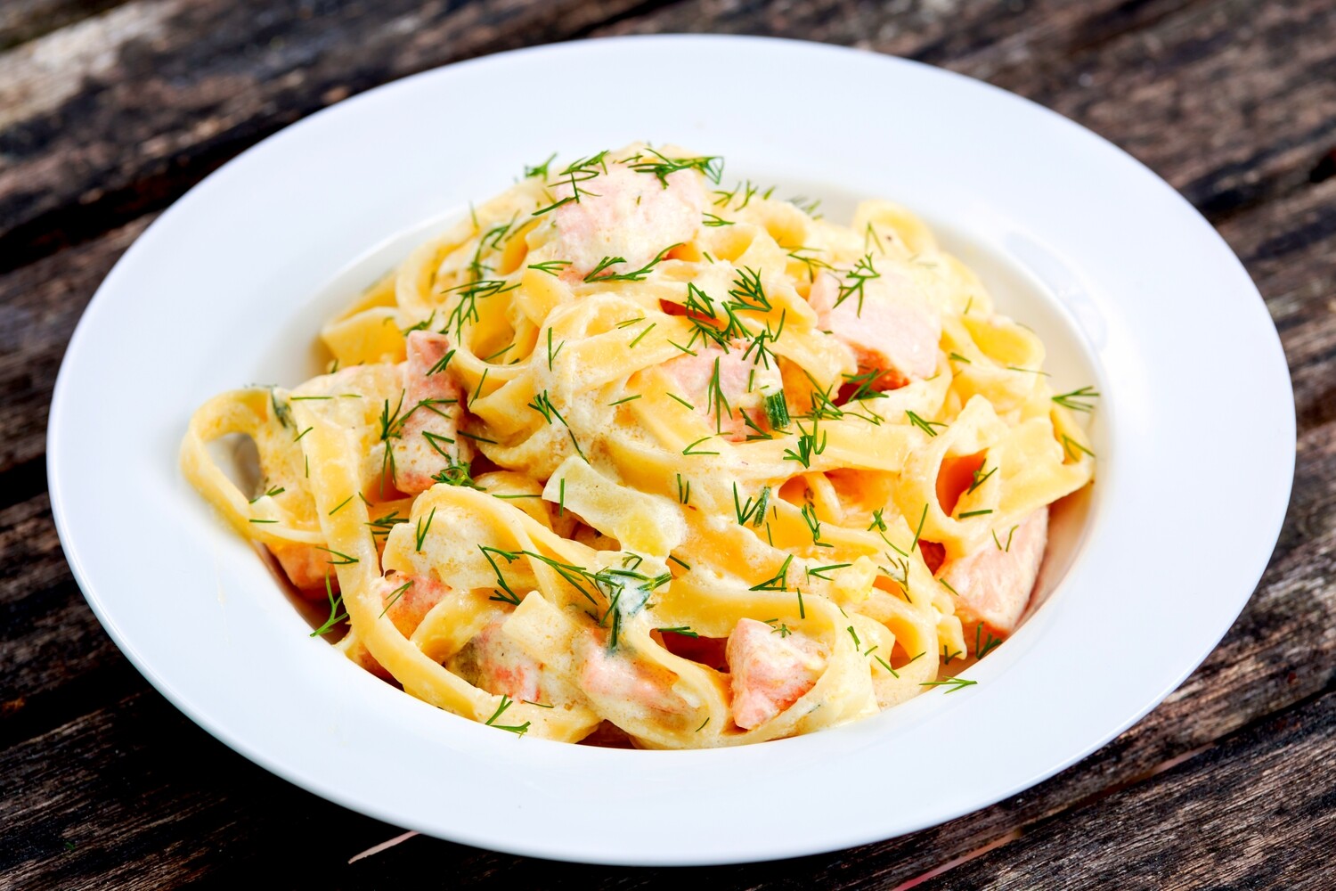Tagliatelle Salmone Alfredo Tagliatelle Salmone Alfredo