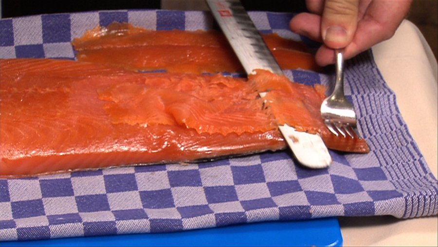Gerookte zalm filet gesneden +- 1.1 kg prijs/kg Gerookte zalm filet gesneden +- 1.1 kg prijs/kg