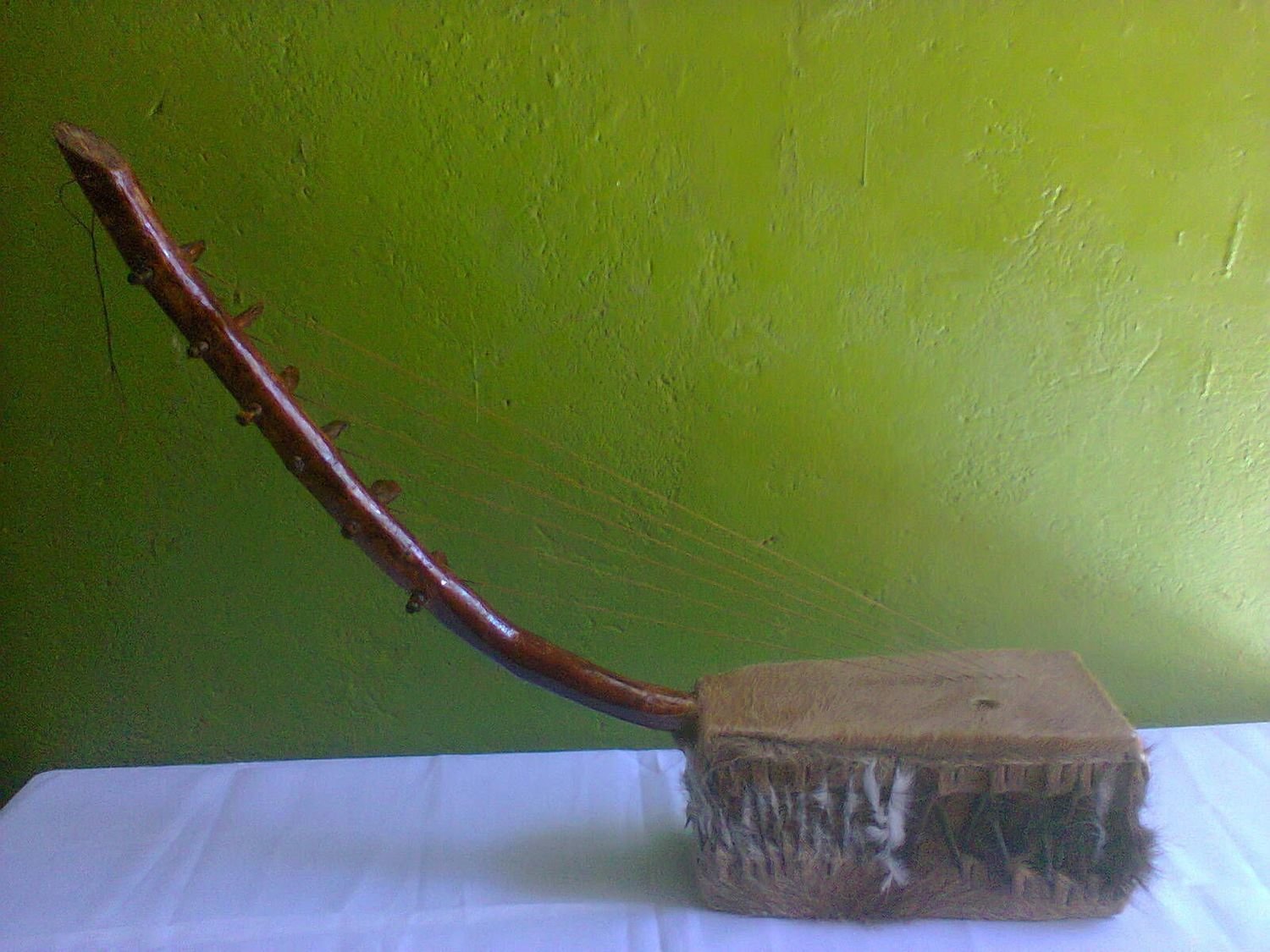 kenya-adeudeu-traditional-music-instrument