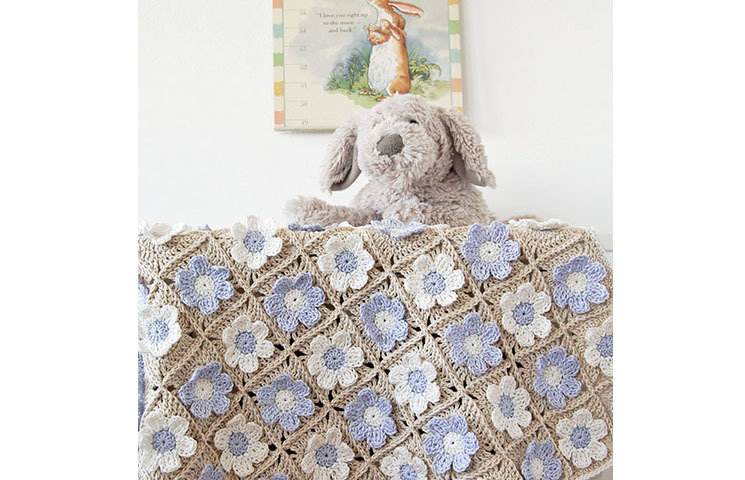 CROCHET PATTERN: Guess How Much I Love You Baby Blanket 00006