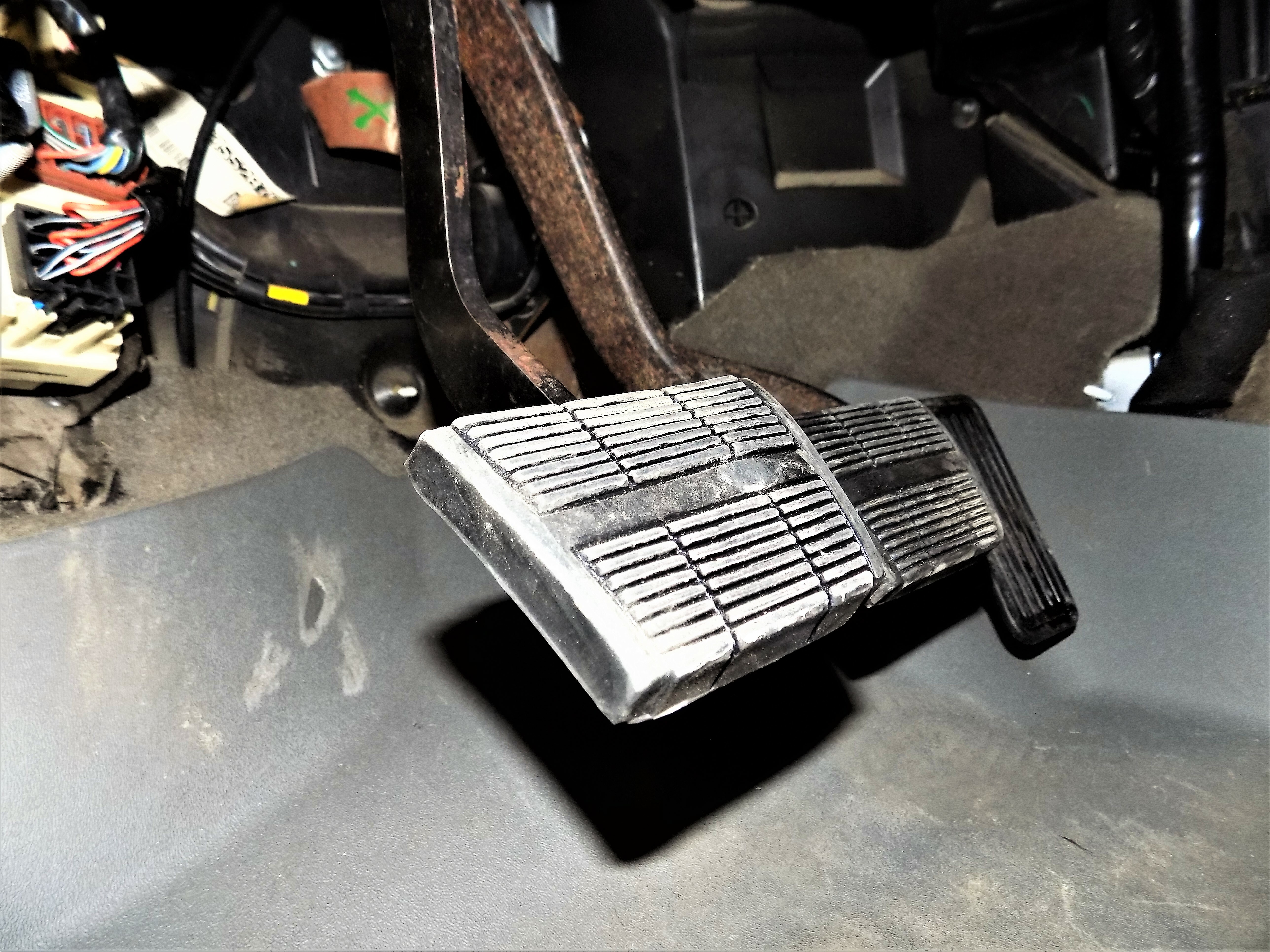 Metal Clutch Pedal for 19992006 NV4500 5 Speed Manual Chevy GMC 1500