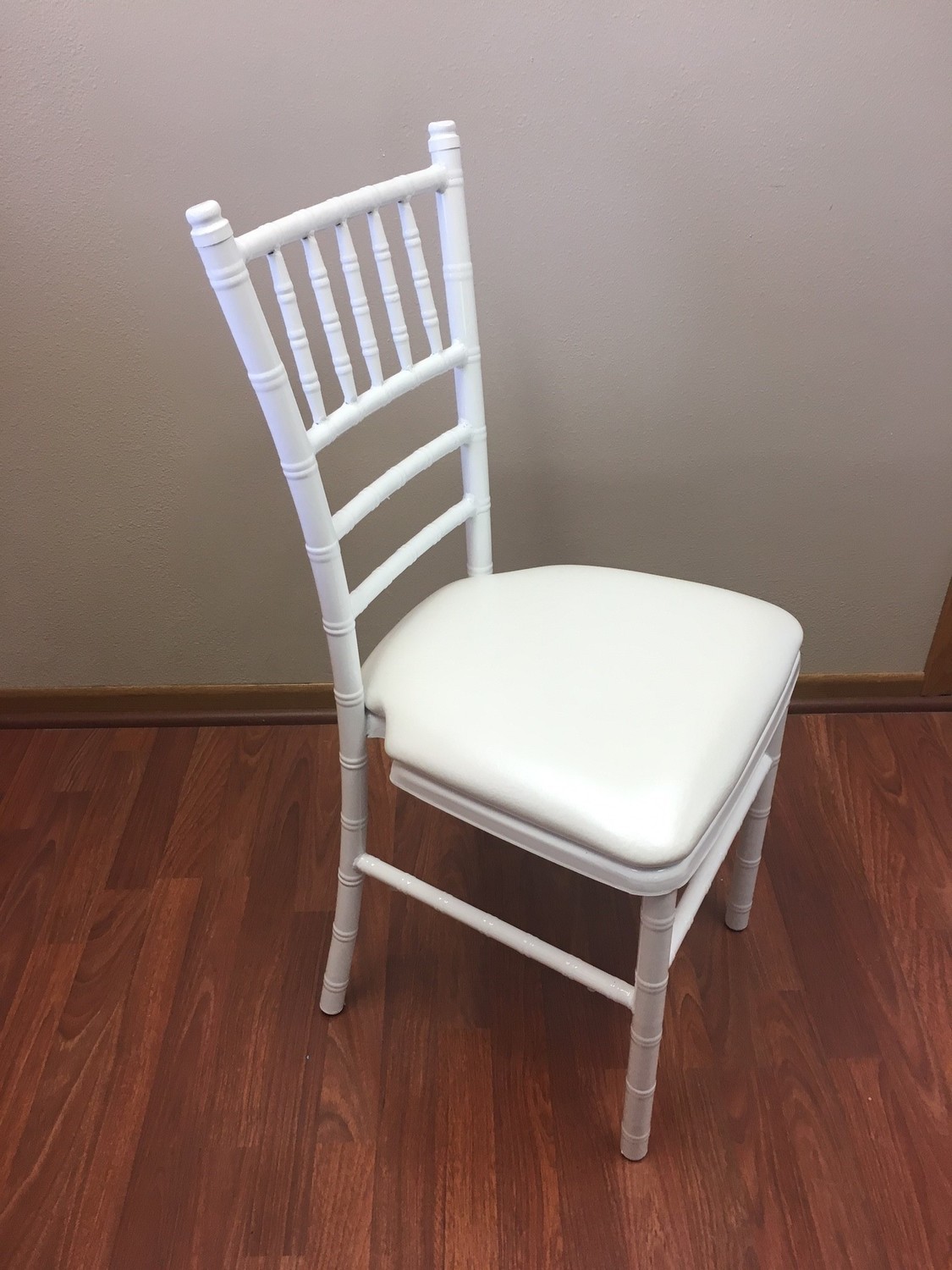 White Chiavari Chair Rental Wedding Rentals Shipped Nationwide Beyond Elegance 0369